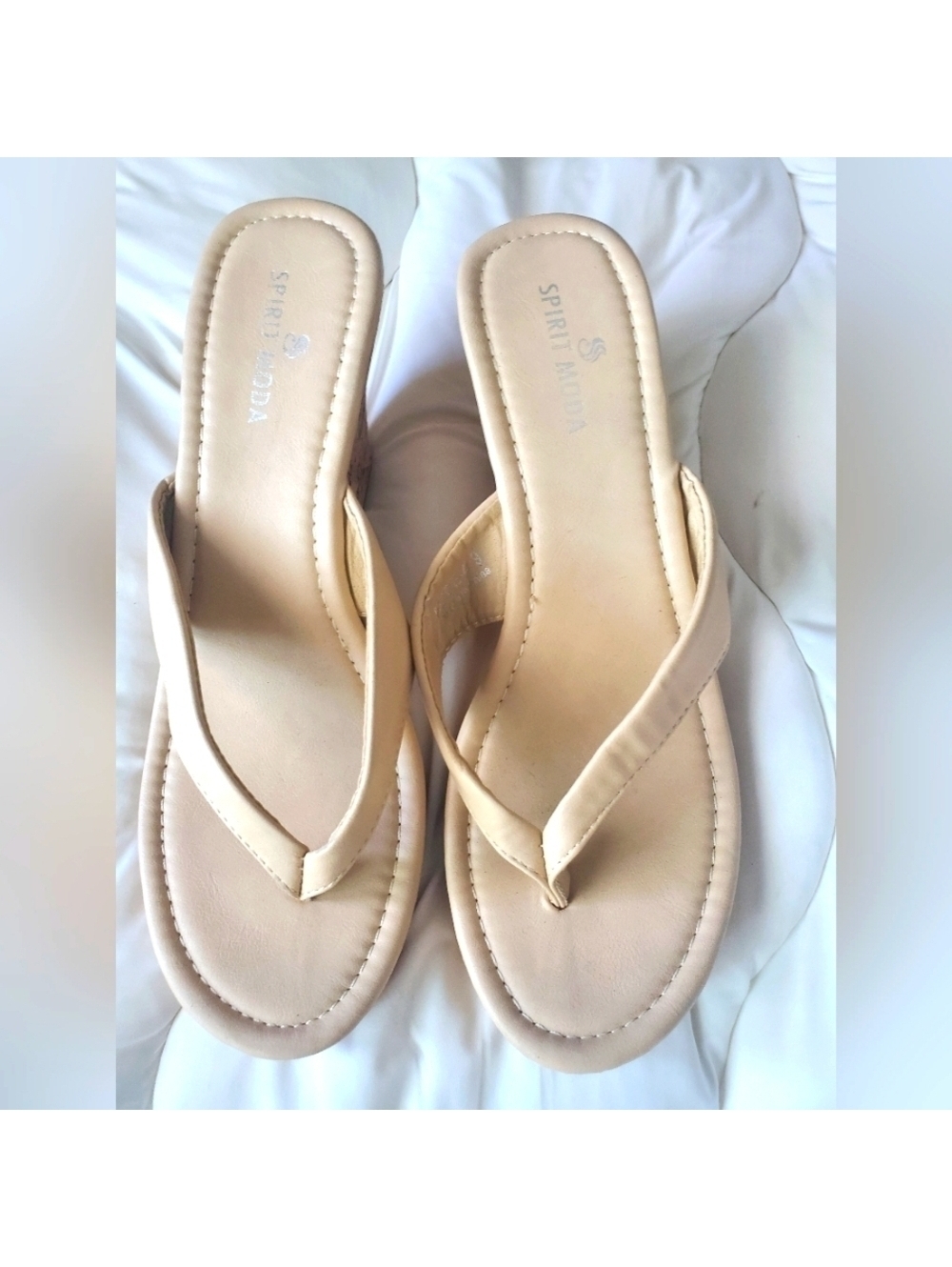 Spirit Moda Cream Women's Sandals with 3-Inch Wedge Heel, Size 9, New
